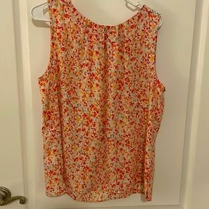 Women’s LOFT, tank top. Coral pattern. Size large. 100% polyester.